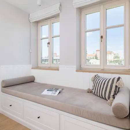 Unique Air-conditioned Dietla Cracow By Renters Appartement