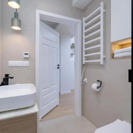 Unique Air-conditioned Dietla Cracow By Renters דירה
