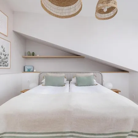 Unique Air-conditioned Dietla Cracow By Renters Krakow